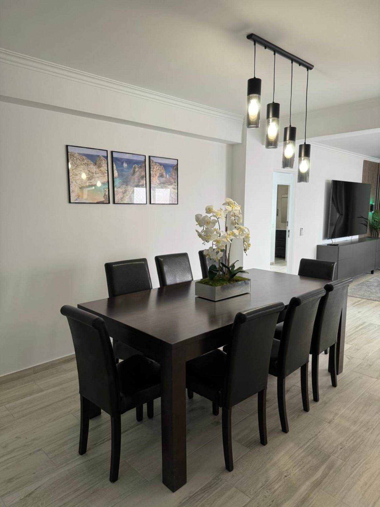 Princess Retreat Beautiful Modern Aprt 2 Min Walk From Quarteira Beach Buitenkant foto
