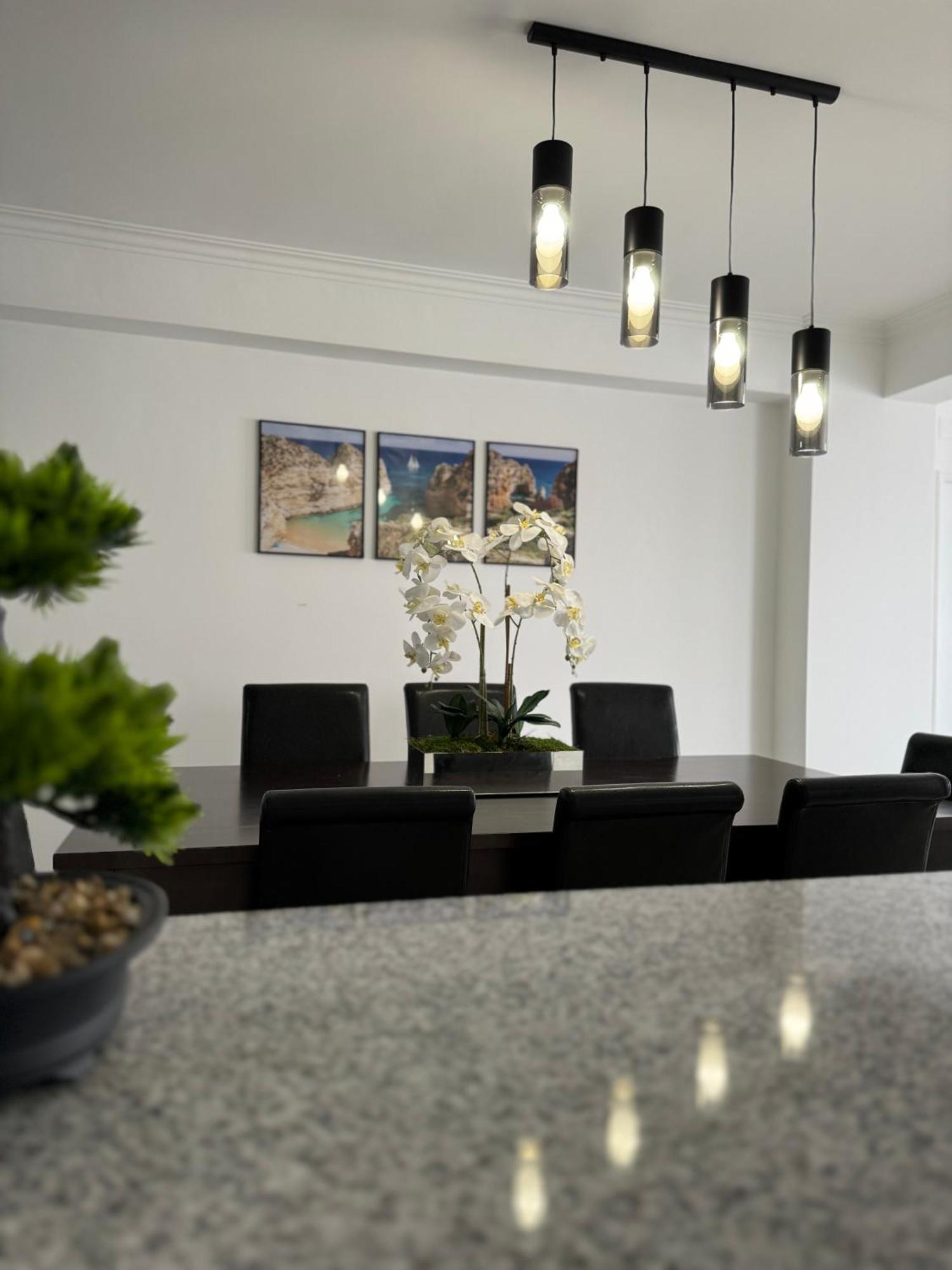 Princess Retreat Beautiful Modern Aprt 2 Min Walk From Quarteira Beach Buitenkant foto