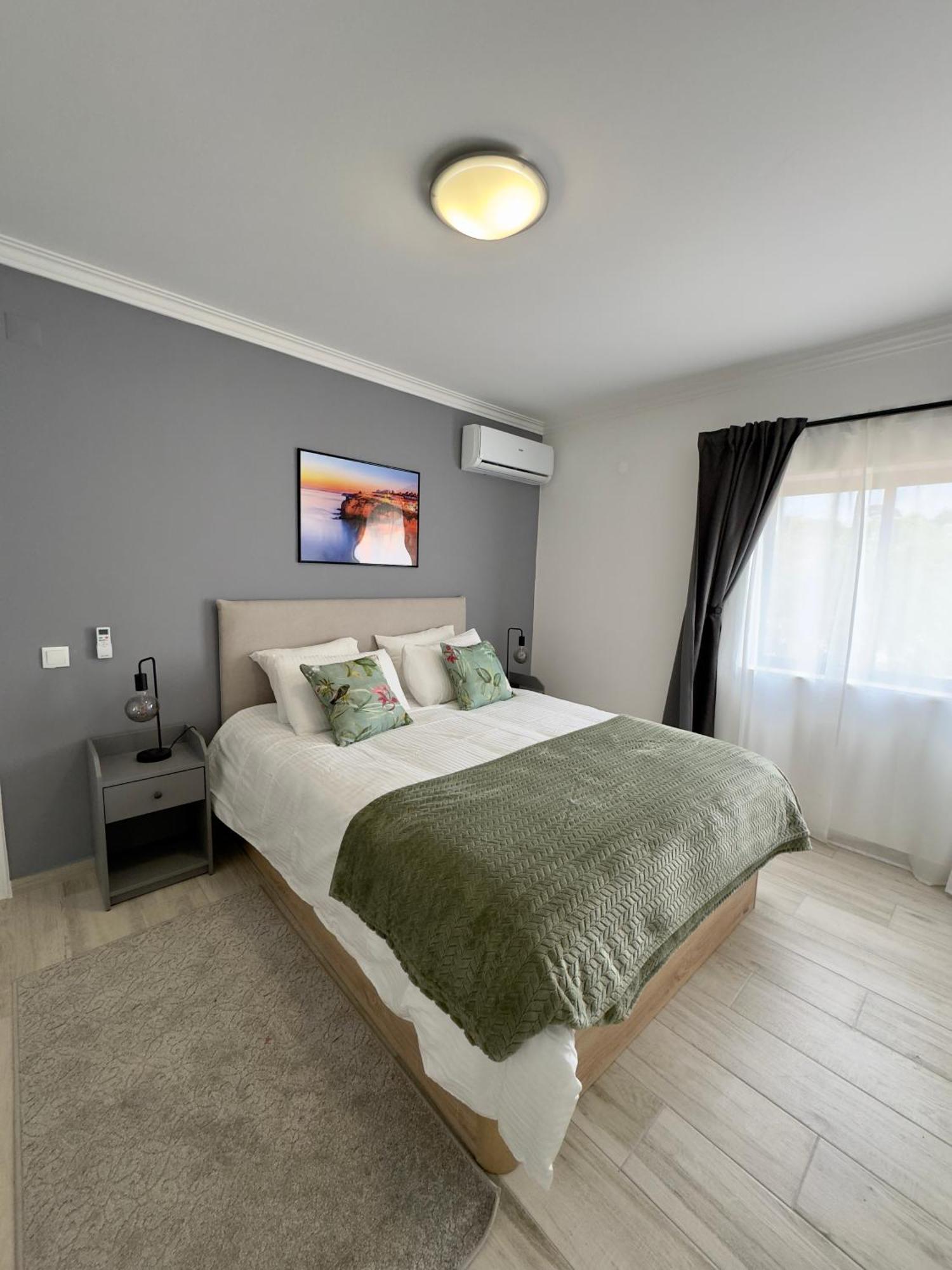 Princess Retreat Beautiful Modern Aprt 2 Min Walk From Quarteira Beach Buitenkant foto