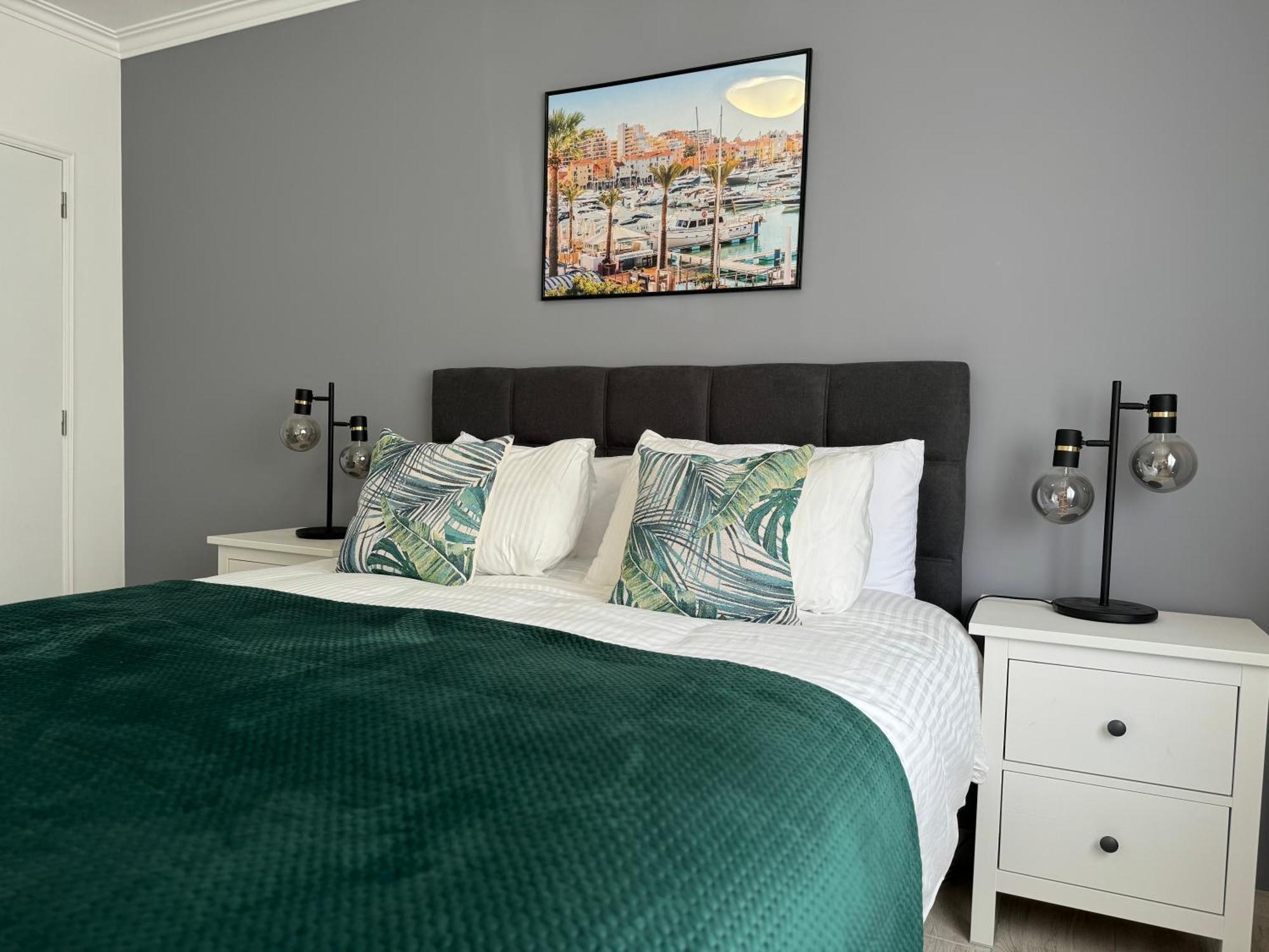 Princess Retreat Beautiful Modern Aprt 2 Min Walk From Quarteira Beach Buitenkant foto
