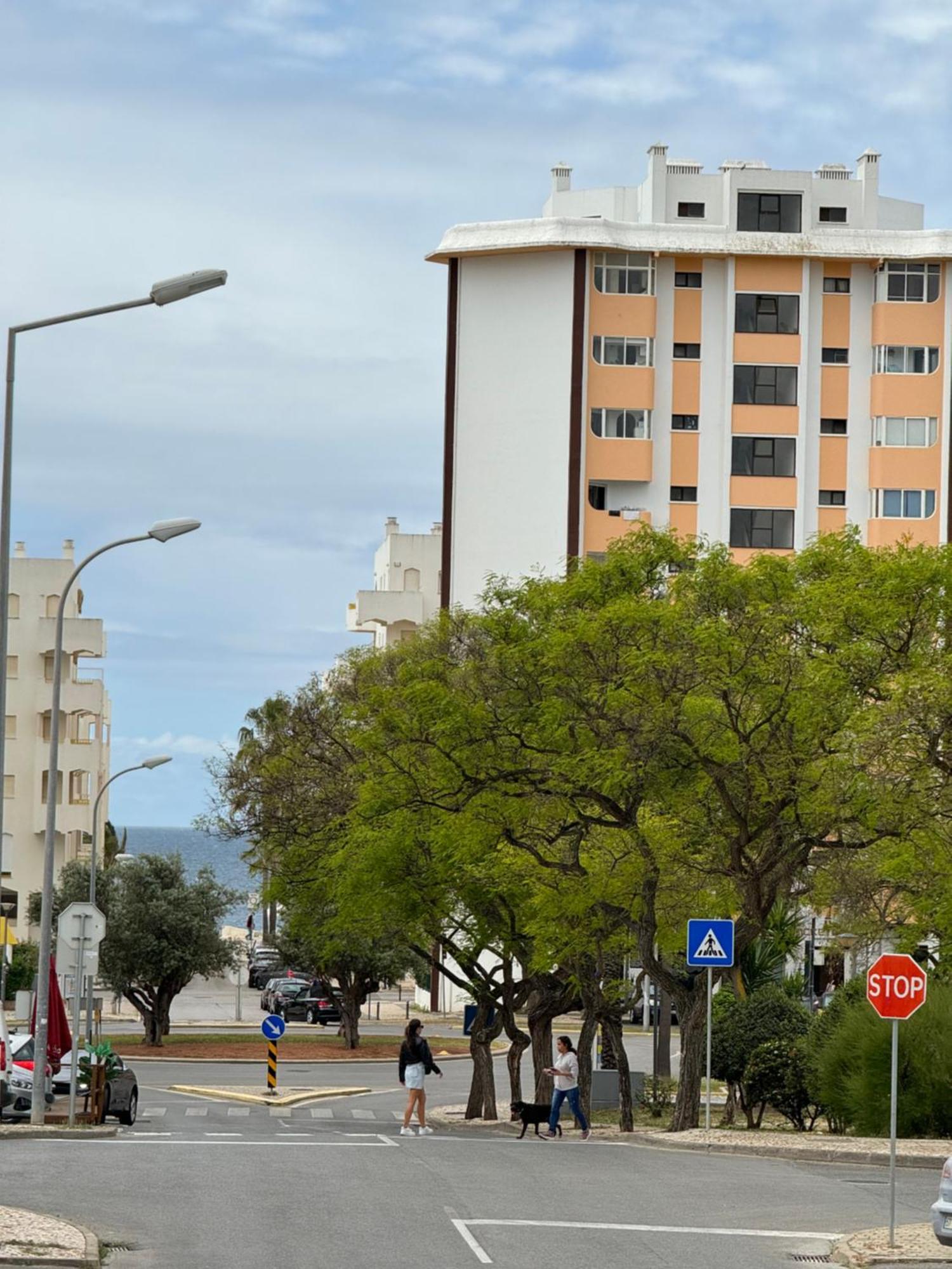 Princess Retreat Beautiful Modern Aprt 2 Min Walk From Quarteira Beach Buitenkant foto