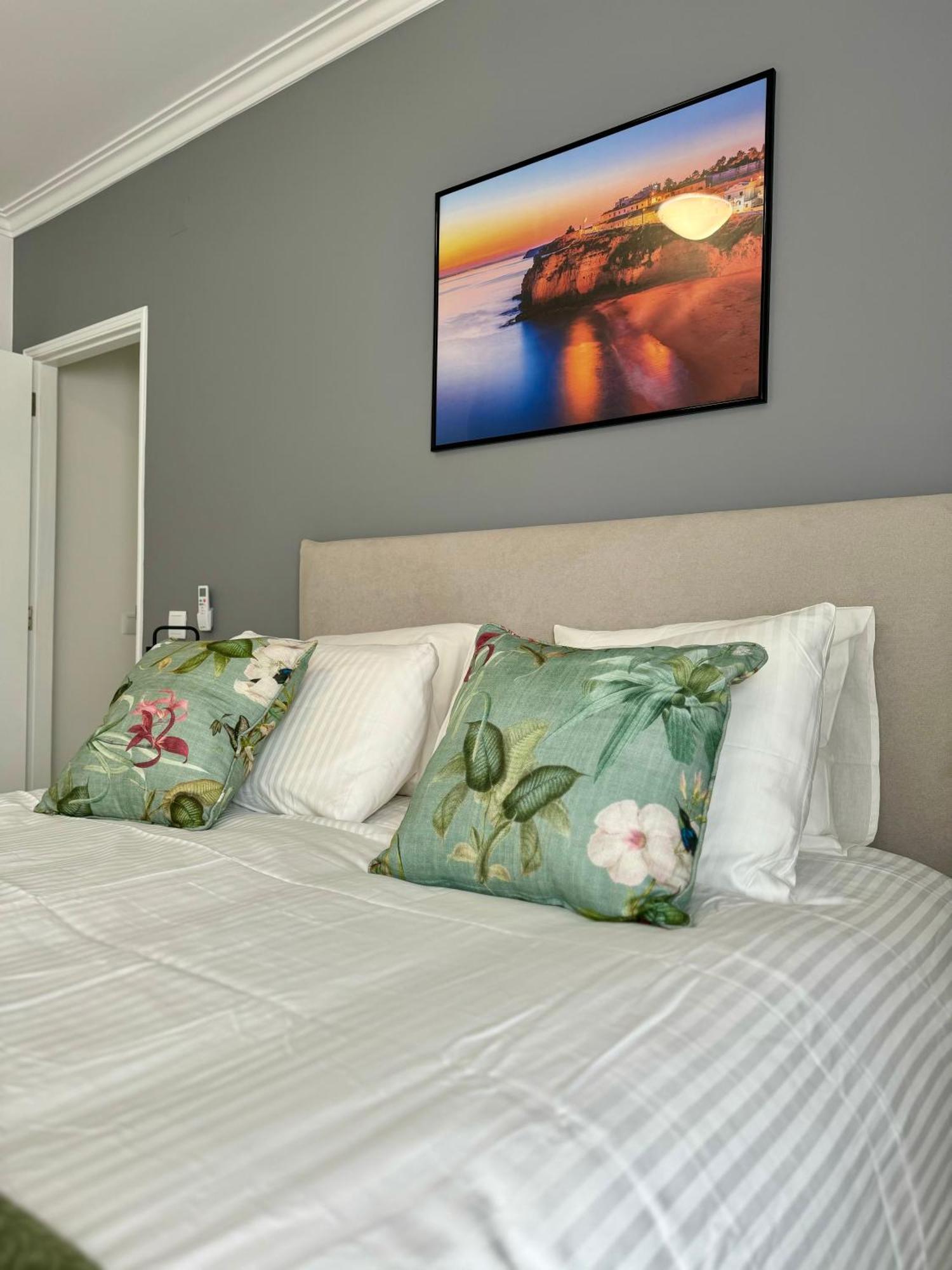 Princess Retreat Beautiful Modern Aprt 2 Min Walk From Quarteira Beach Buitenkant foto