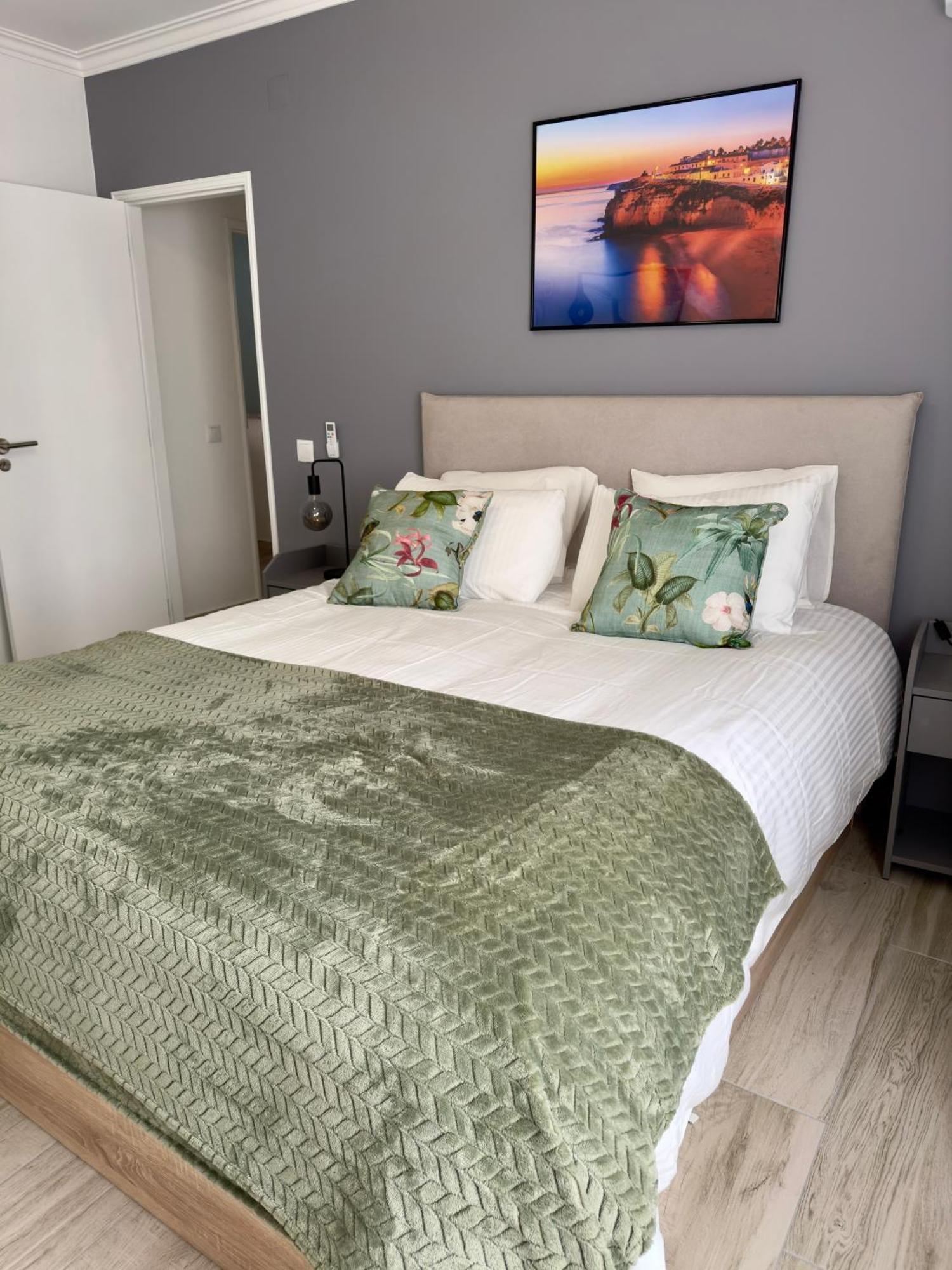 Princess Retreat Beautiful Modern Aprt 2 Min Walk From Quarteira Beach Buitenkant foto